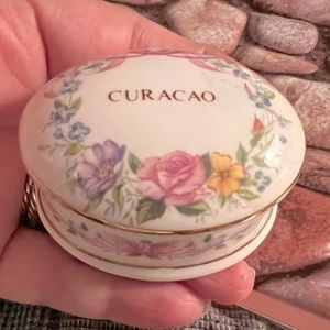 𝐴𝑌𝑆𝐻𝐹𝑂𝑅𝐷 𝐹𝐼𝑁𝐸 𝐶𝐻𝐼𝑁𝐴 𝑇𝑅𝐼𝑁𝐾𝐸𝑇 𝐵𝑂𝑋